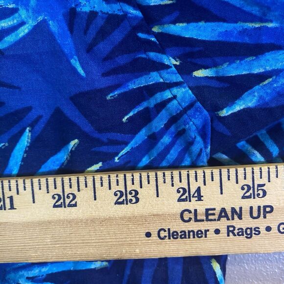 Vineyard Vines  Shirt Men 2XL Blue Floral Leaves Tropical Hawaiian Short Sleeve - Picture 9 of 11